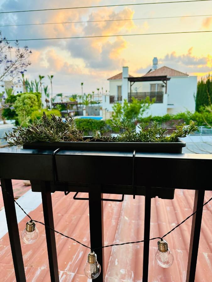 Arya Seaview Apartment In The Heart Of Coral Bay (Adults Only) ภายนอก รูปภาพ